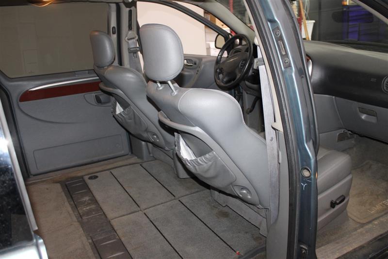 used 2007 Chrysler Town & Country car, priced at $5,995