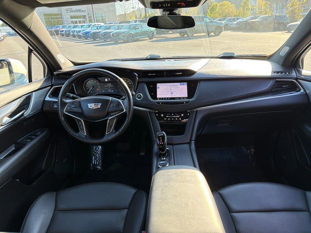used 2023 Cadillac XT5 car, priced at $37,100