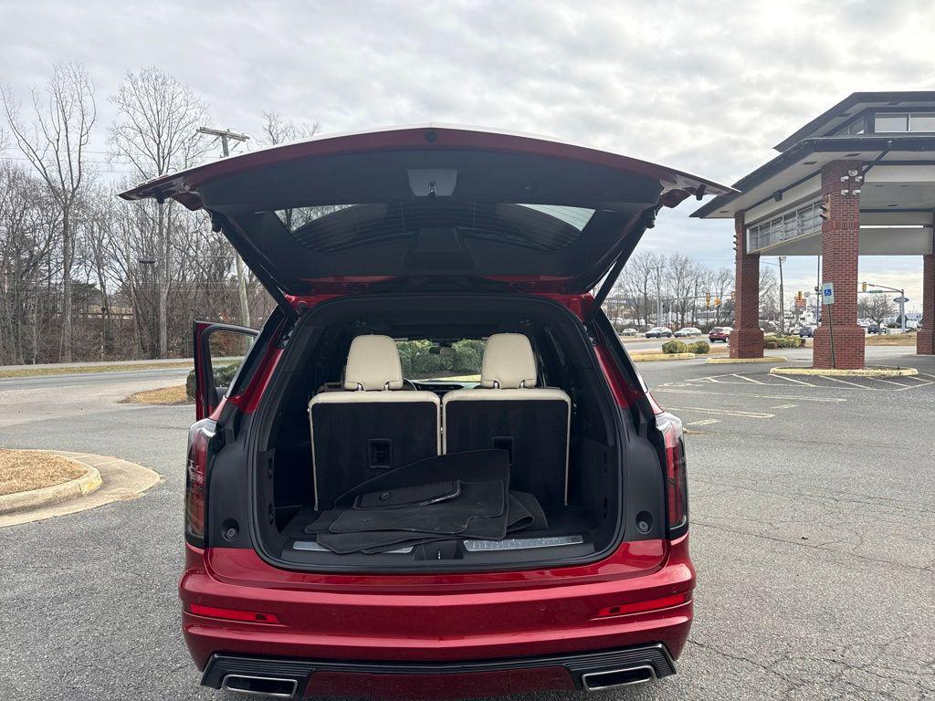 used 2023 Cadillac XT6 car, priced at $38,308