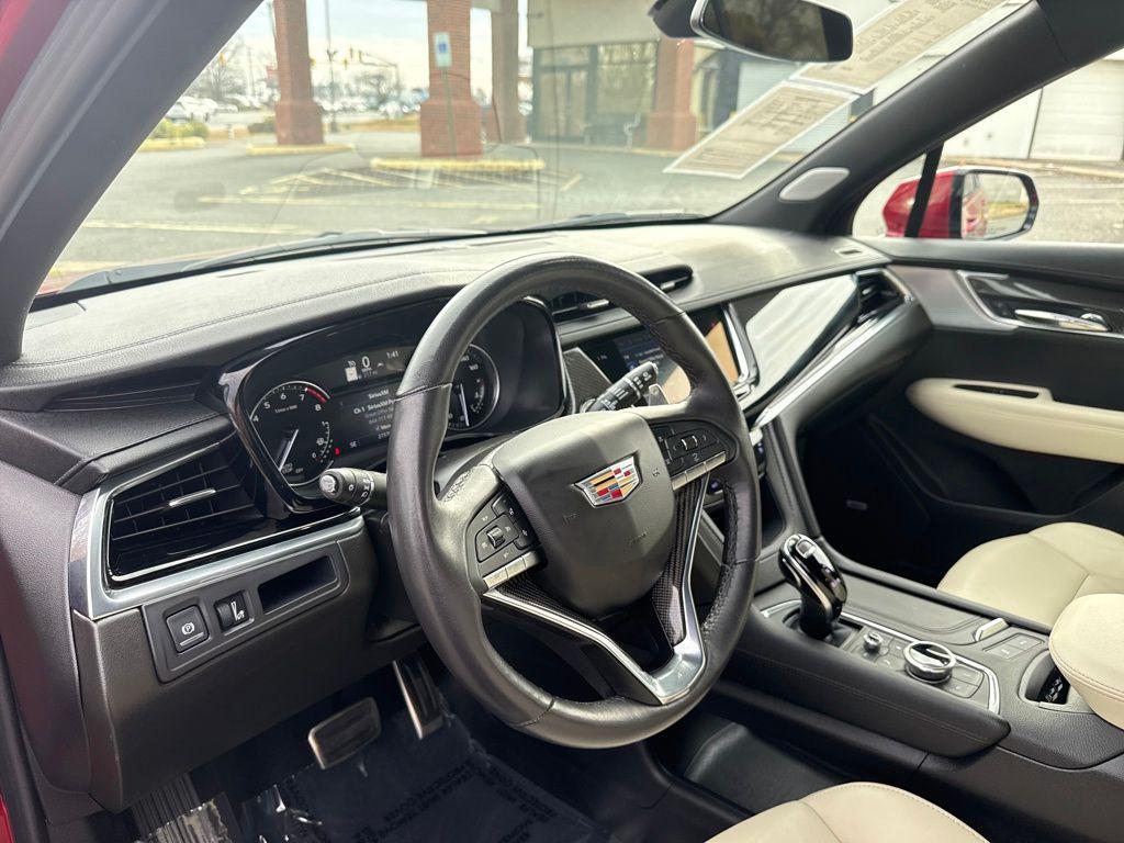 used 2023 Cadillac XT6 car, priced at $38,308