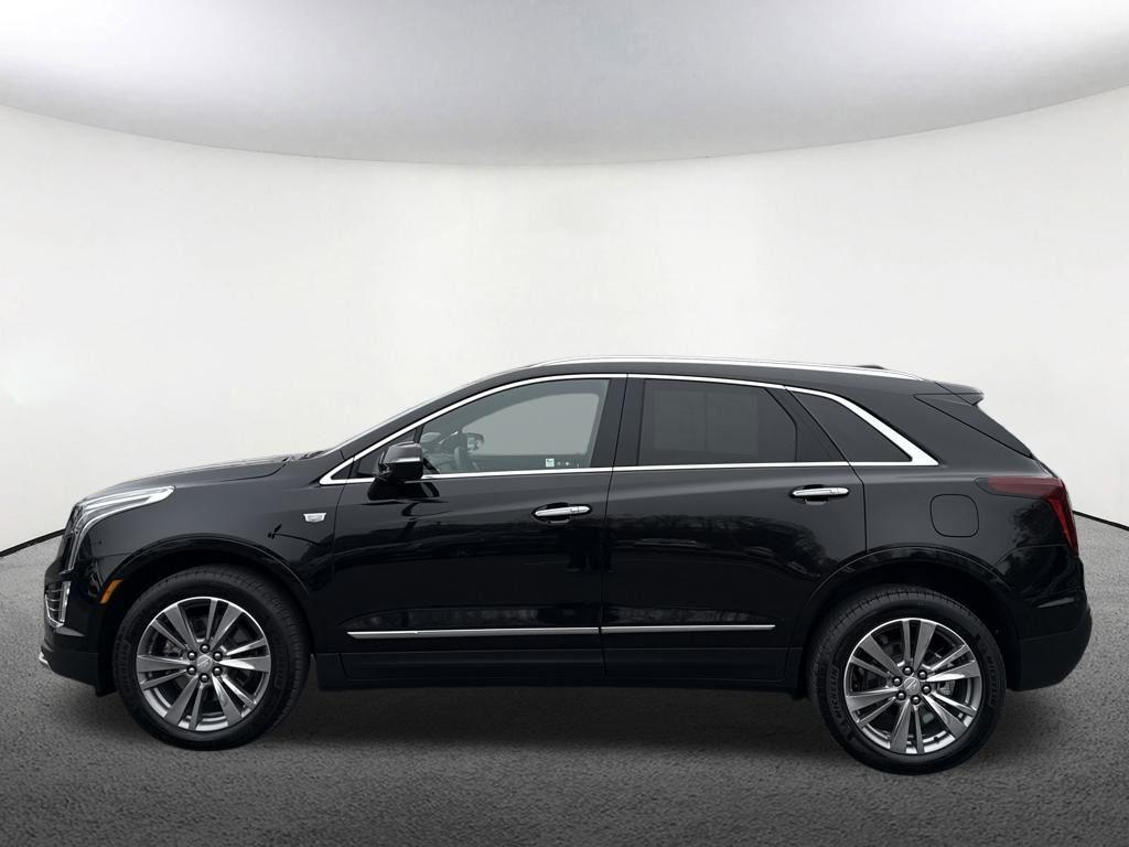 used 2025 Cadillac XT5 car, priced at $40,747