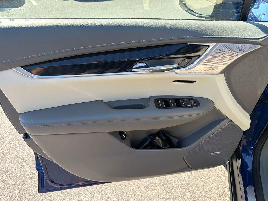used 2024 Cadillac XT6 car, priced at $44,958