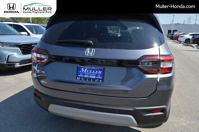 new 2025 Honda Pilot car, priced at $47,825