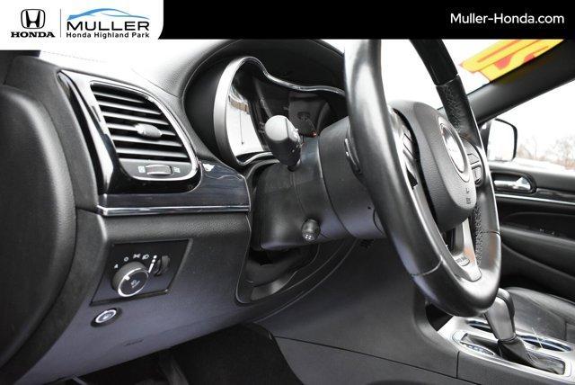 used 2020 Jeep Grand Cherokee car, priced at $22,194