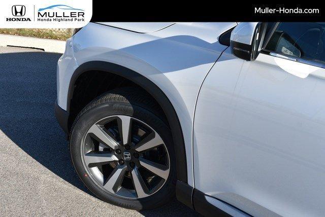 new 2025 Honda Pilot car, priced at $51,550