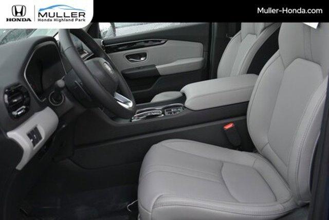 new 2025 Honda Pilot car, priced at $51,550