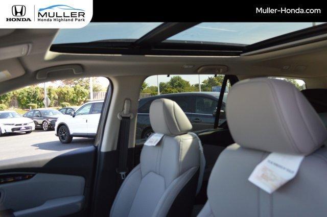new 2025 Honda Pilot car, priced at $52,280