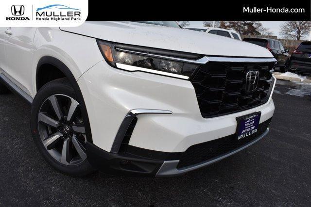 new 2025 Honda Pilot car, priced at $52,280