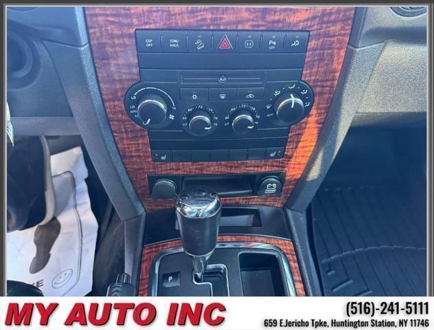 used 2008 Jeep Commander car, priced at $10,999