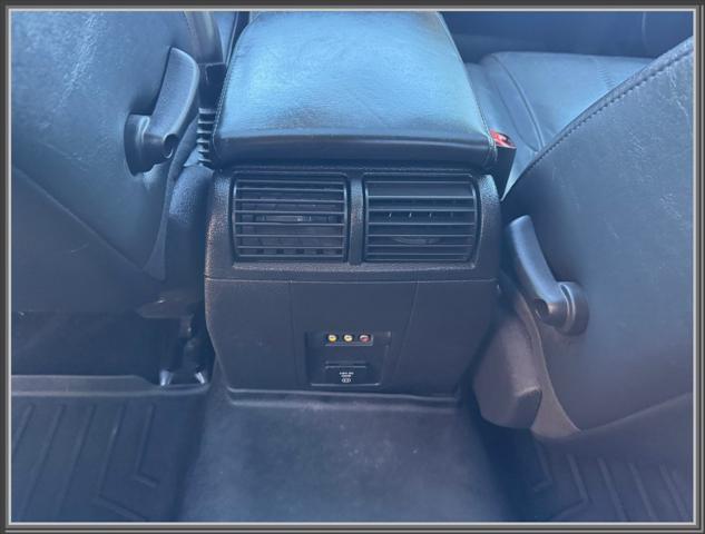 used 2008 Jeep Commander car, priced at $10,999