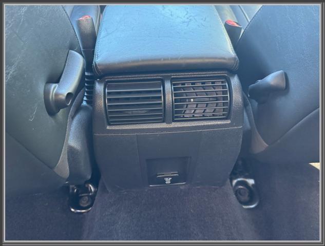 used 2008 Jeep Commander car, priced at $10,999