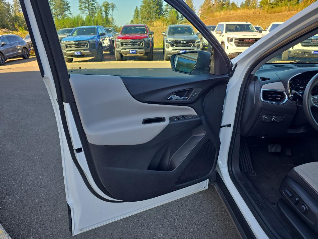 used 2022 Chevrolet Equinox car, priced at $21,099