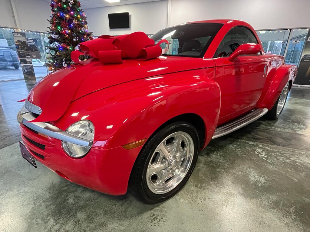 used 2005 Chevrolet SSR car, priced at $21,995