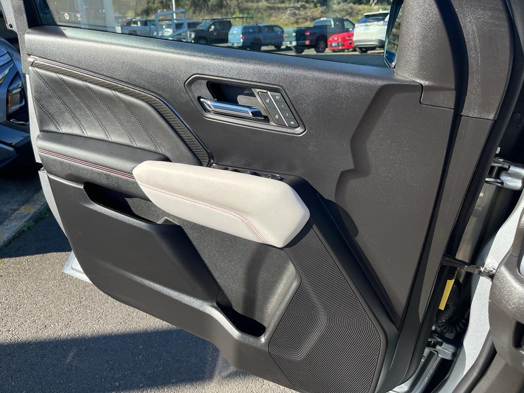 used 2024 GMC Canyon car, priced at $50,989