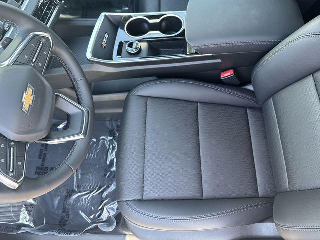 new 2026 Chevrolet Equinox car, priced at $33,000