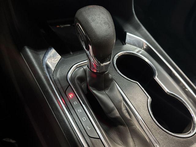 used 2023 Chevrolet Traverse car, priced at $28,950