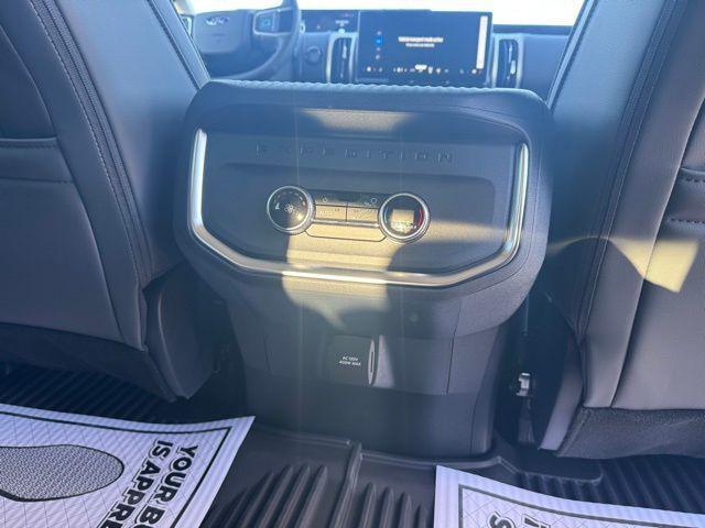 new 2026 Ford Expedition Max car, priced at $75,117