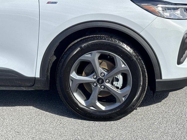 used 2025 Ford Escape car, priced at $28,000