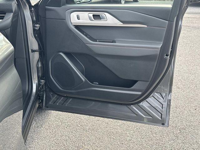 used 2025 Ford Explorer car, priced at $39,000