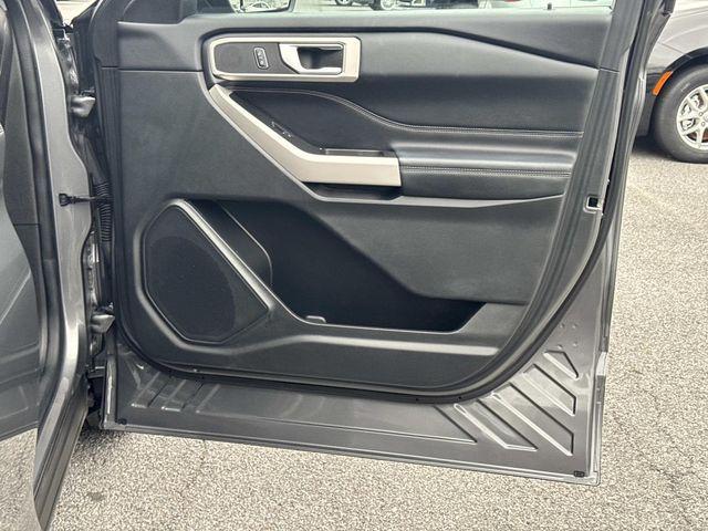 used 2022 Ford Explorer car, priced at $32,000