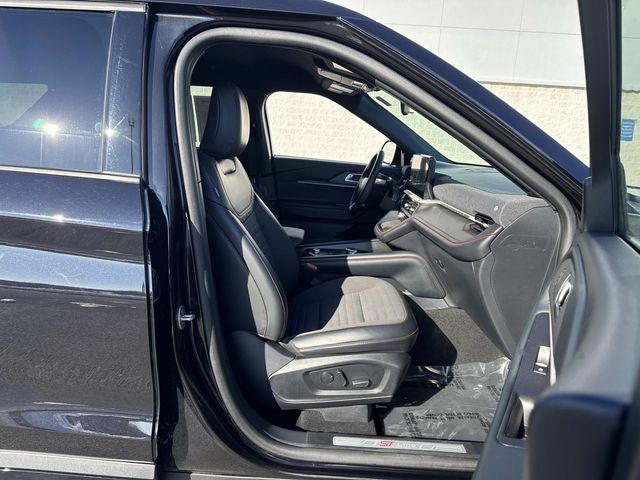 used 2025 Ford Explorer car, priced at $37,312