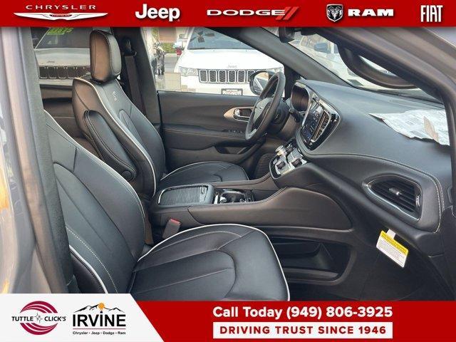 new 2025 Chrysler Pacifica car, priced at $53,040