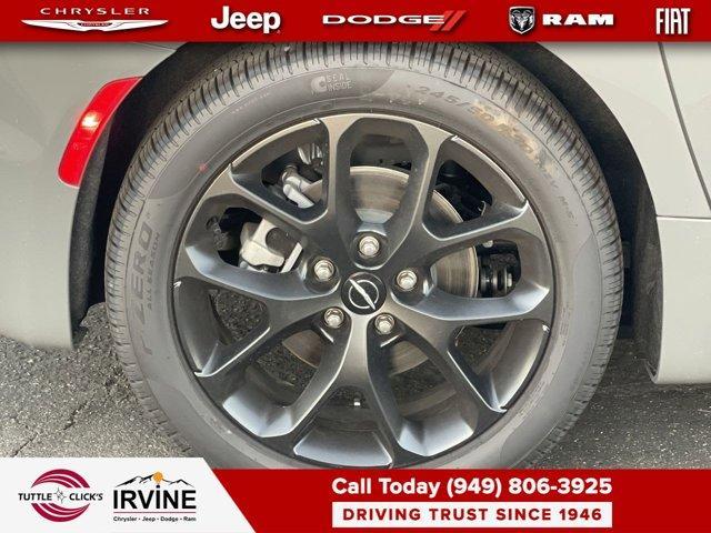 new 2025 Chrysler Pacifica car, priced at $53,040