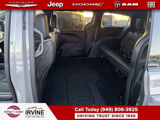 new 2025 Chrysler Pacifica car, priced at $53,040