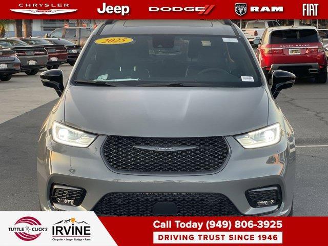 new 2025 Chrysler Pacifica car, priced at $53,040