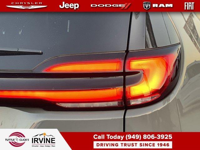 new 2025 Chrysler Pacifica car, priced at $53,040