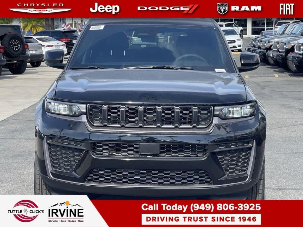 new 2026 Jeep Grand Cherokee car, priced at $48,025