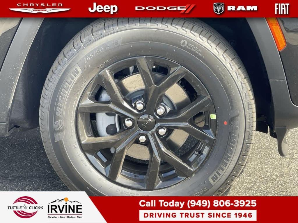 new 2026 Jeep Grand Cherokee car, priced at $48,025