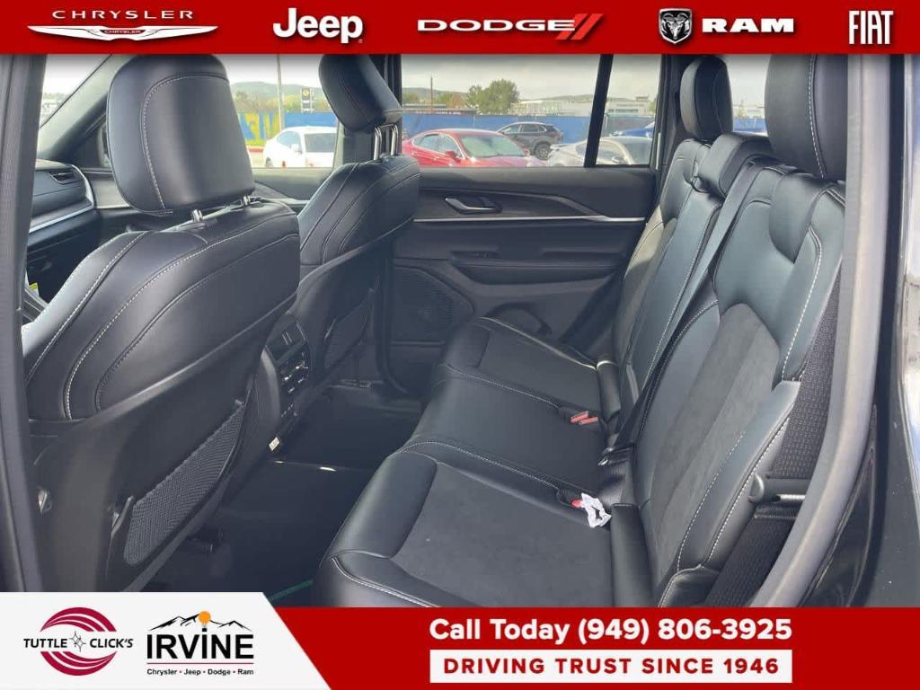 new 2026 Jeep Grand Cherokee car, priced at $48,025