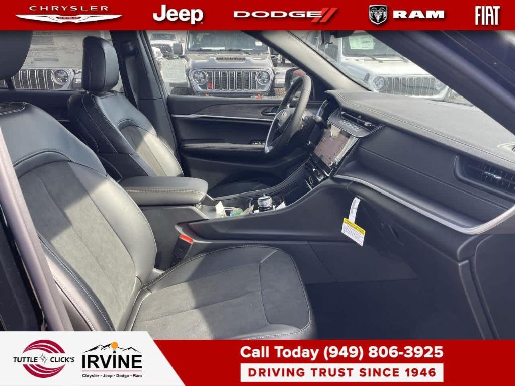 new 2026 Jeep Grand Cherokee car, priced at $48,025