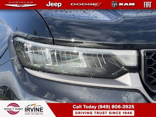 new 2026 Jeep Grand Cherokee car, priced at $51,575