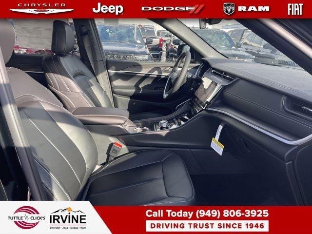 new 2026 Jeep Grand Cherokee car, priced at $51,575