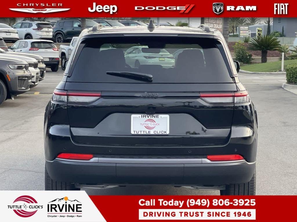 new 2026 Jeep Grand Cherokee car, priced at $48,580