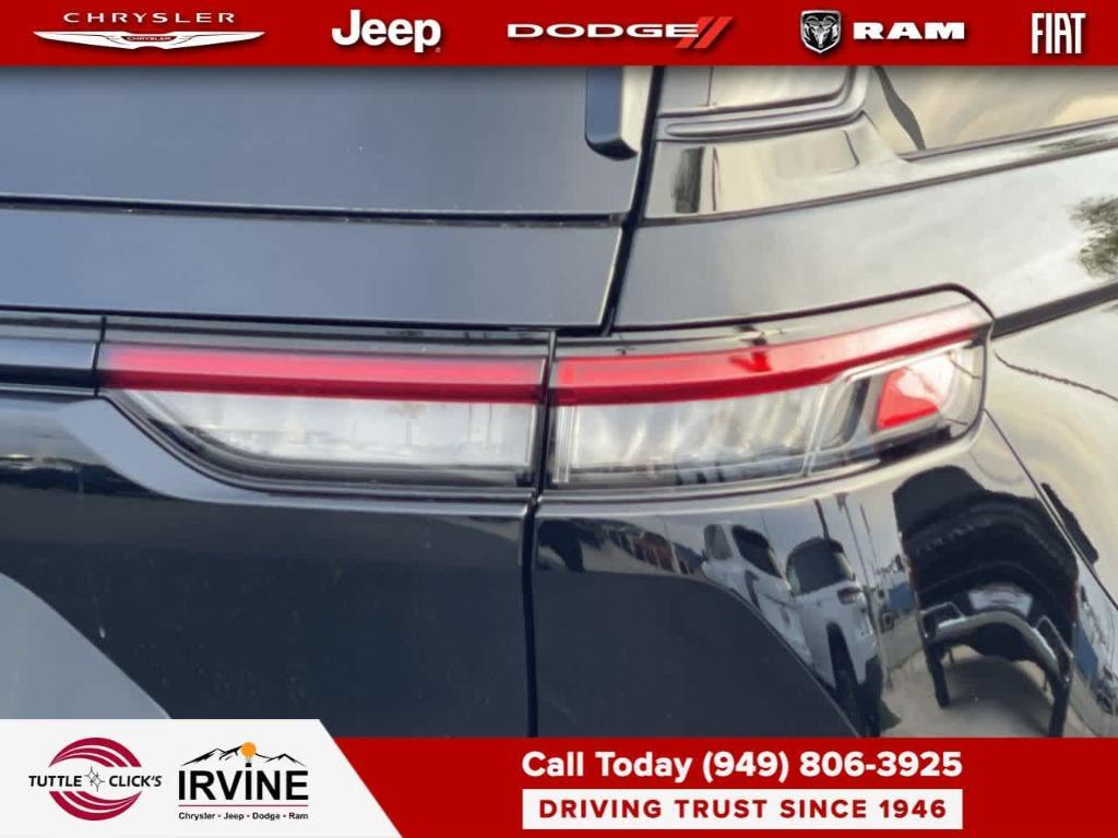 new 2026 Jeep Grand Cherokee car, priced at $48,580