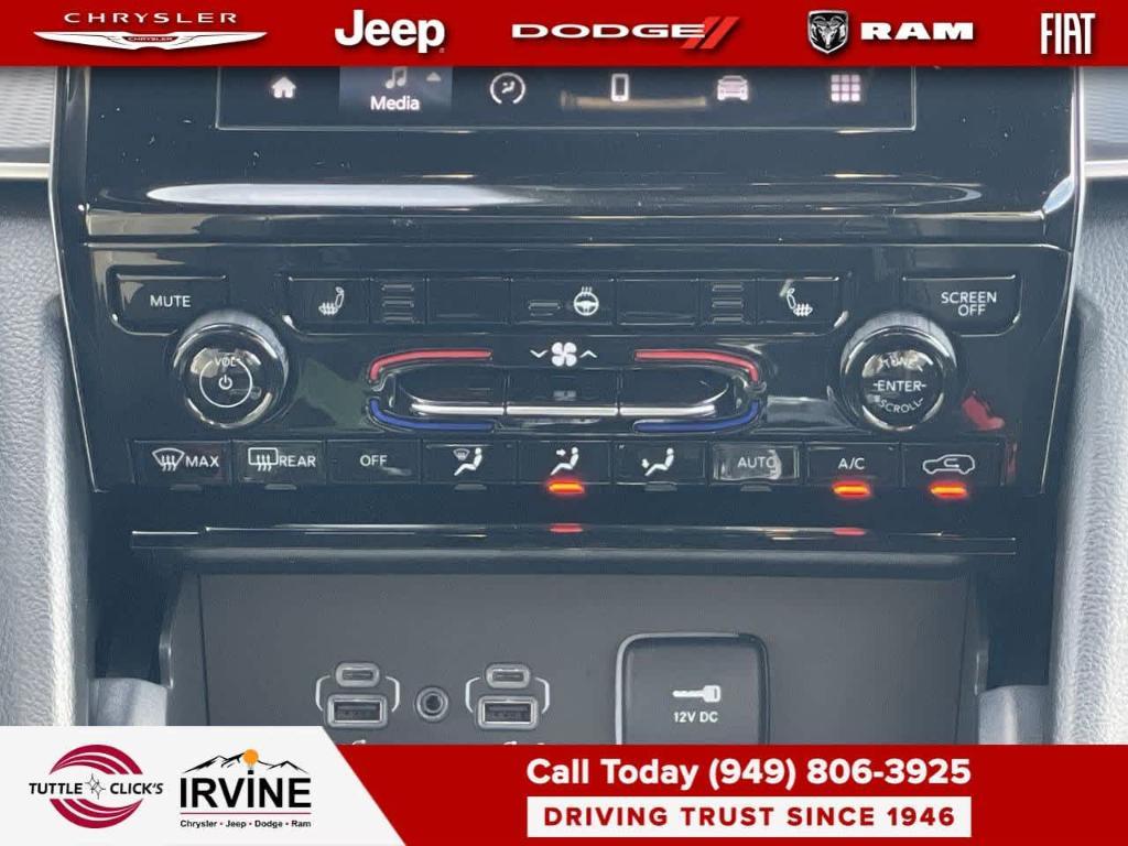 new 2025 Jeep Grand Cherokee car, priced at $46,975