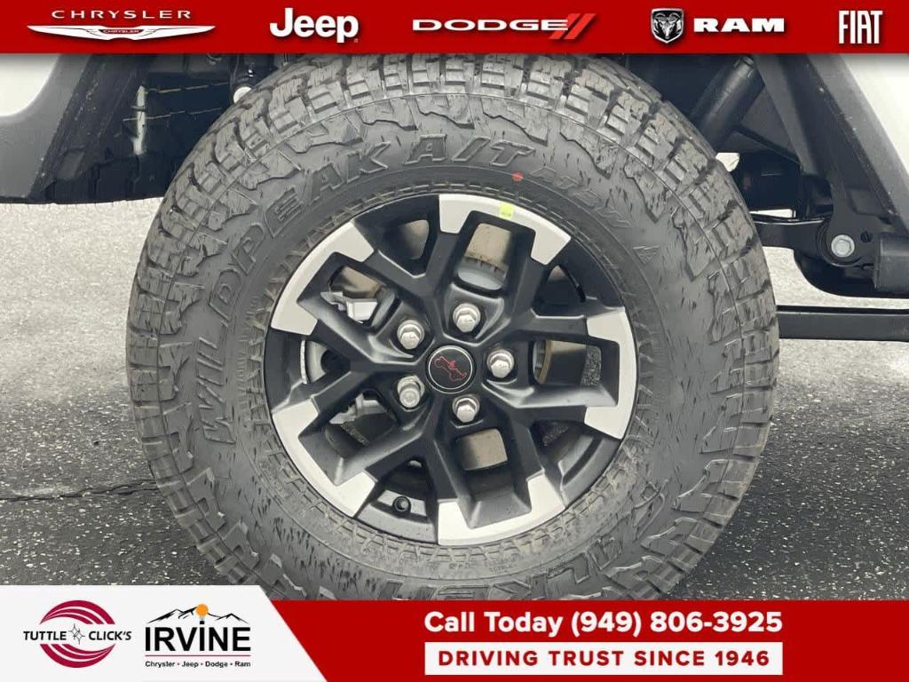 new 2026 Jeep Gladiator car, priced at $64,915