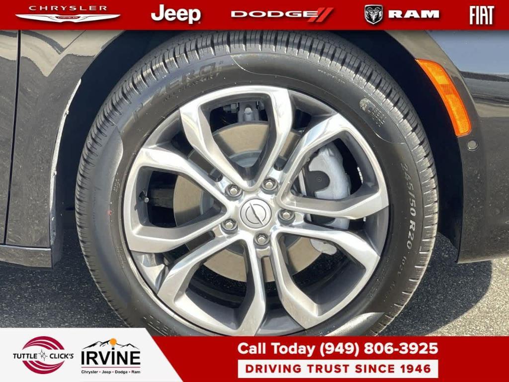 new 2026 Chrysler Pacifica car, priced at $62,225