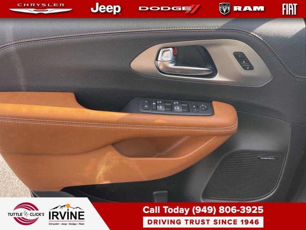 new 2026 Chrysler Pacifica car, priced at $62,225