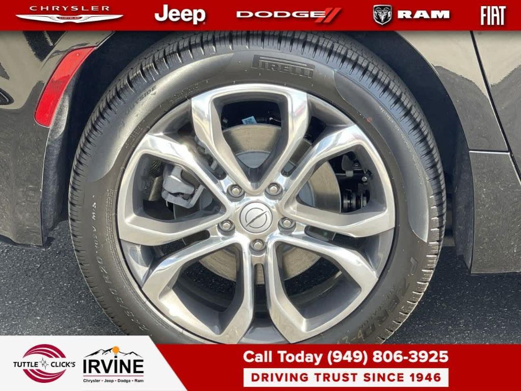 new 2026 Chrysler Pacifica car, priced at $62,225