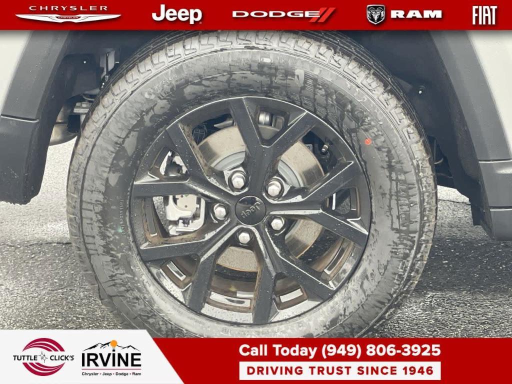 new 2026 Jeep Grand Cherokee car, priced at $49,520