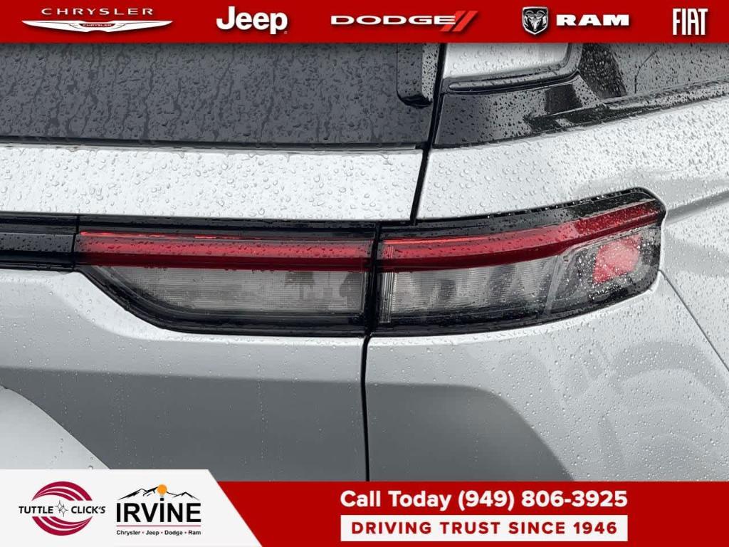 new 2026 Jeep Grand Cherokee car, priced at $49,520