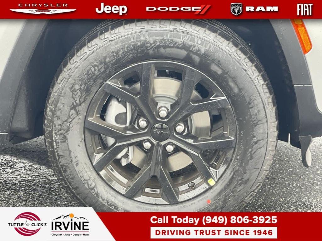 new 2026 Jeep Grand Cherokee car, priced at $49,520