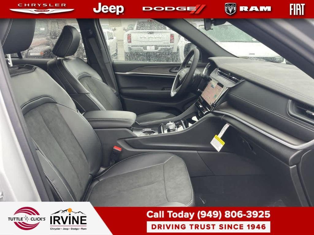 new 2026 Jeep Grand Cherokee car, priced at $49,520