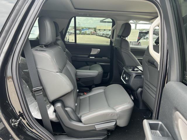 new 2025 Ford Expedition car, priced at $63,746