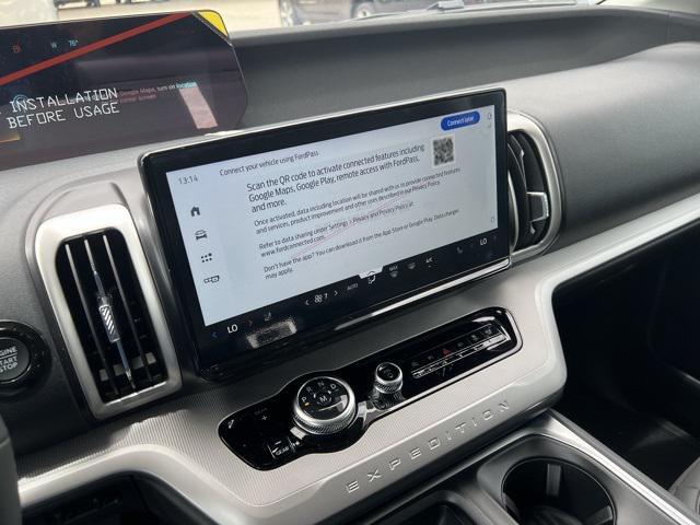 new 2025 Ford Expedition car, priced at $63,746