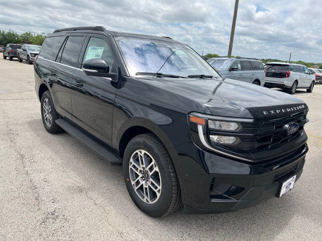 new 2025 Ford Expedition car, priced at $65,746